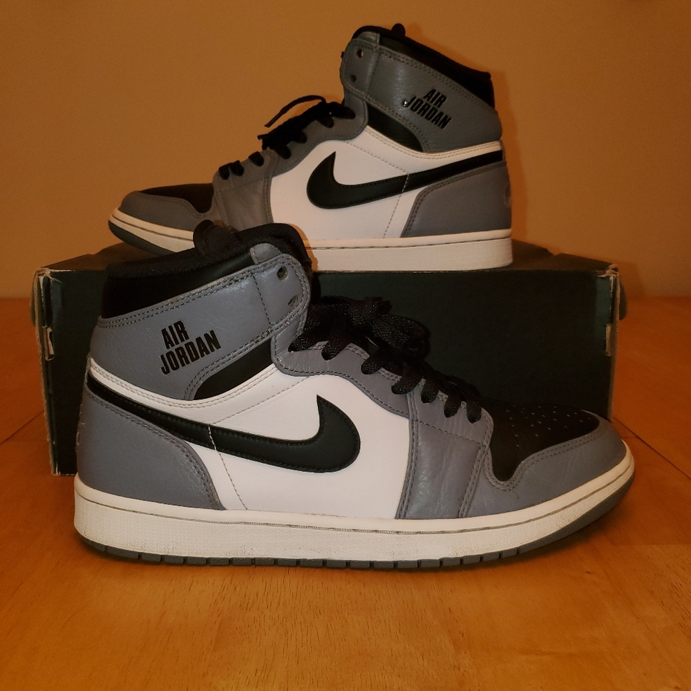 Nike Air Jordan Retro 1 Rare Air Cool Grey Edition